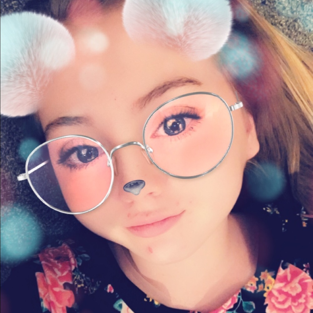 Meet your Posher, Lexie